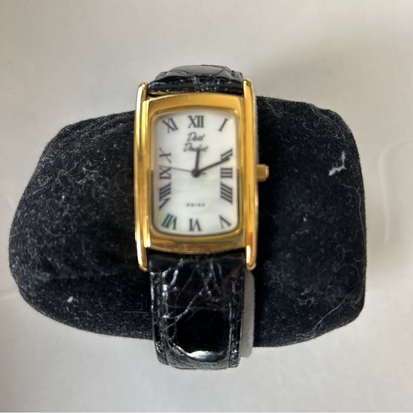 David Donahue Rectangular Watch Mother of Pearl Leather Band Swiss Golden New - Picture 1 of 4